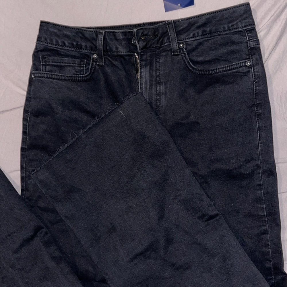 F21 Trendy Straight Leg Jeans - Size 29